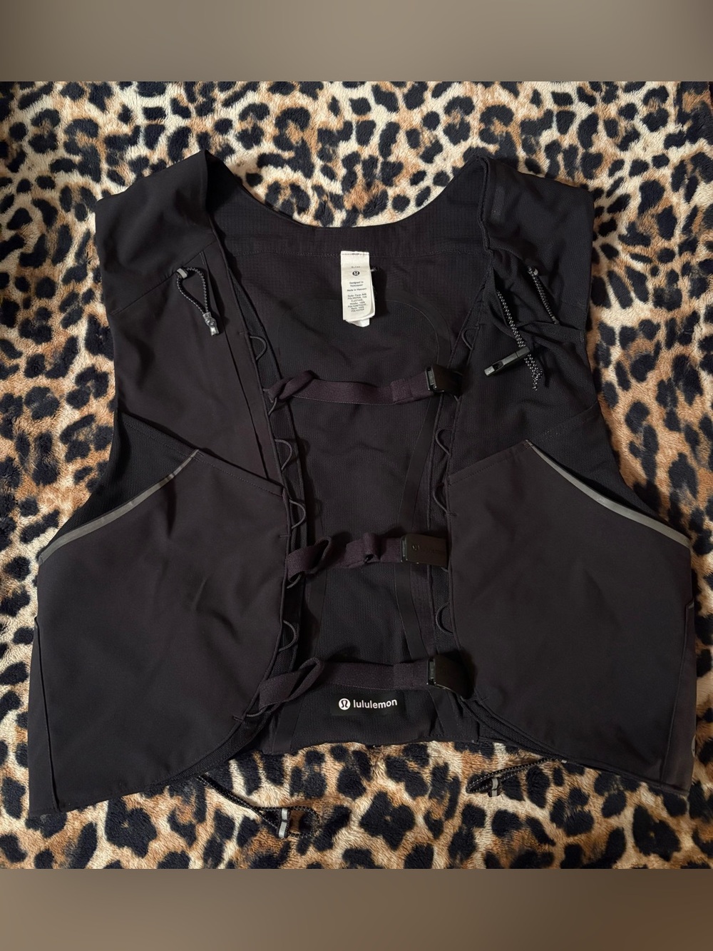 Lululemon Black Adjustable Women Lightweight Trail Running Vest size S/M